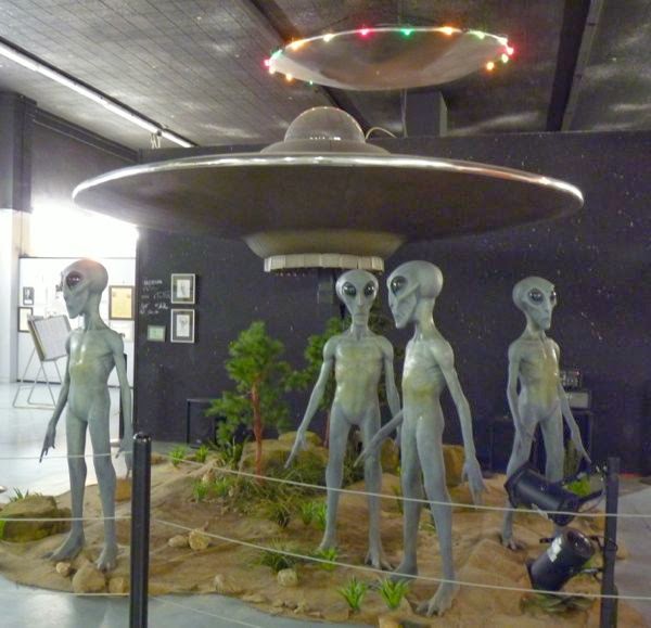 Depiction of the aliens landing
