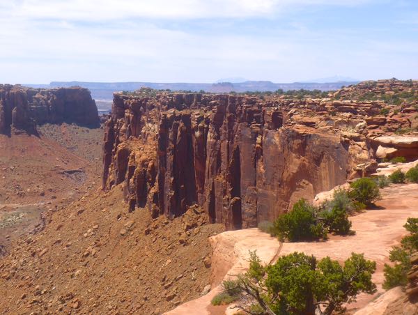 Mesa cliffs, canyon