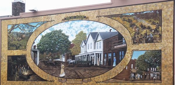 Mural in town of Silverton OR