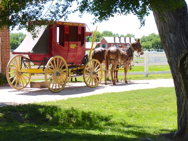 Stagecoach, mules